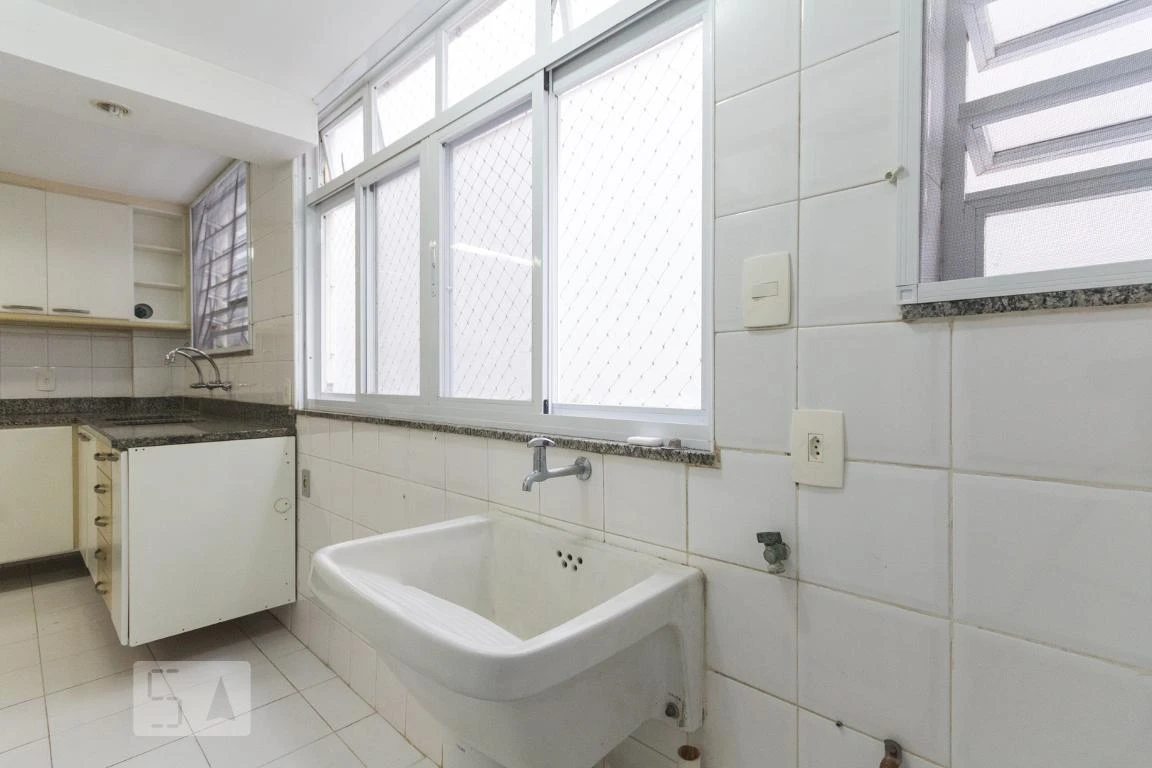195 m² rental apartment with 3 bedrooms and 2 parking spaces — photo 35
