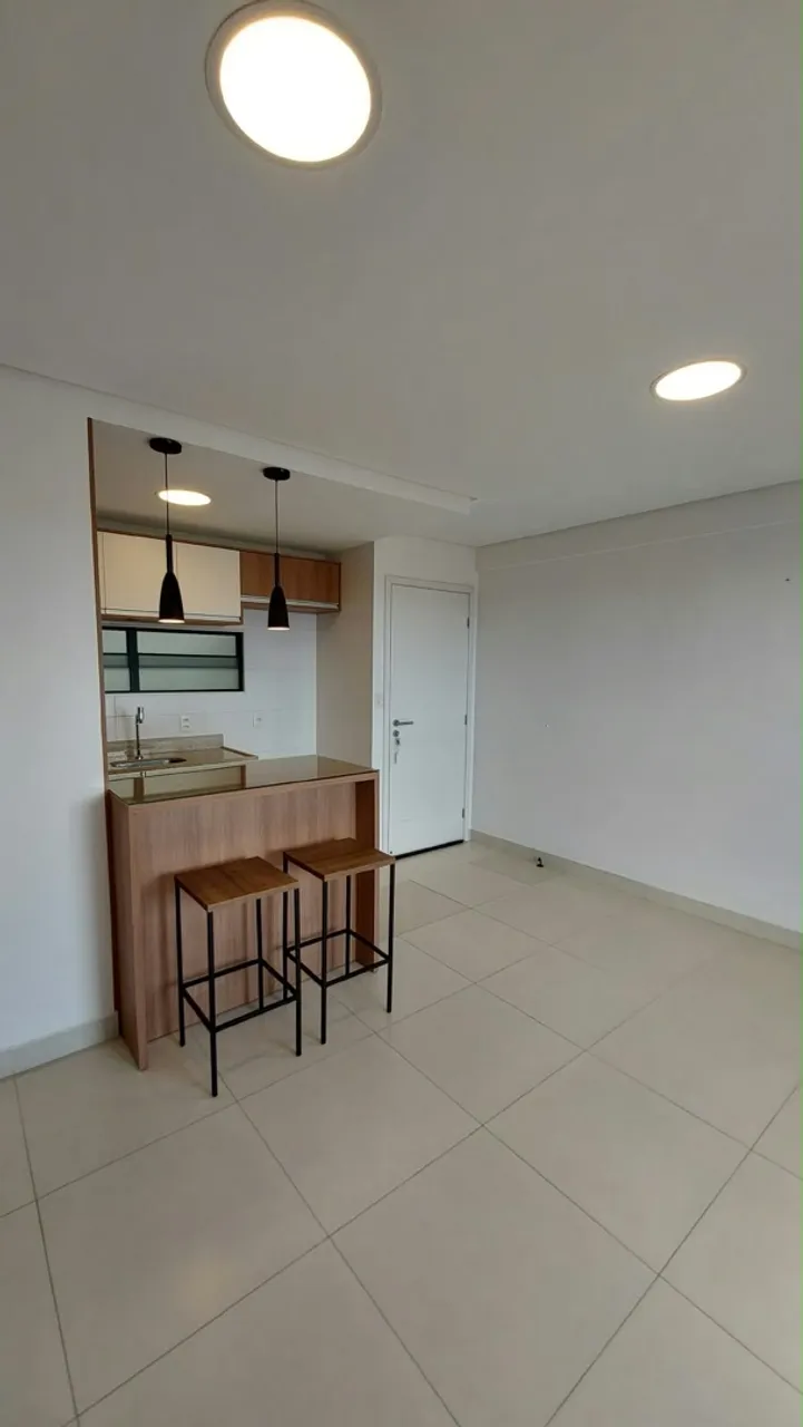 Квартира 62 м² с застеклённым балконом и видом на воду — photo 9