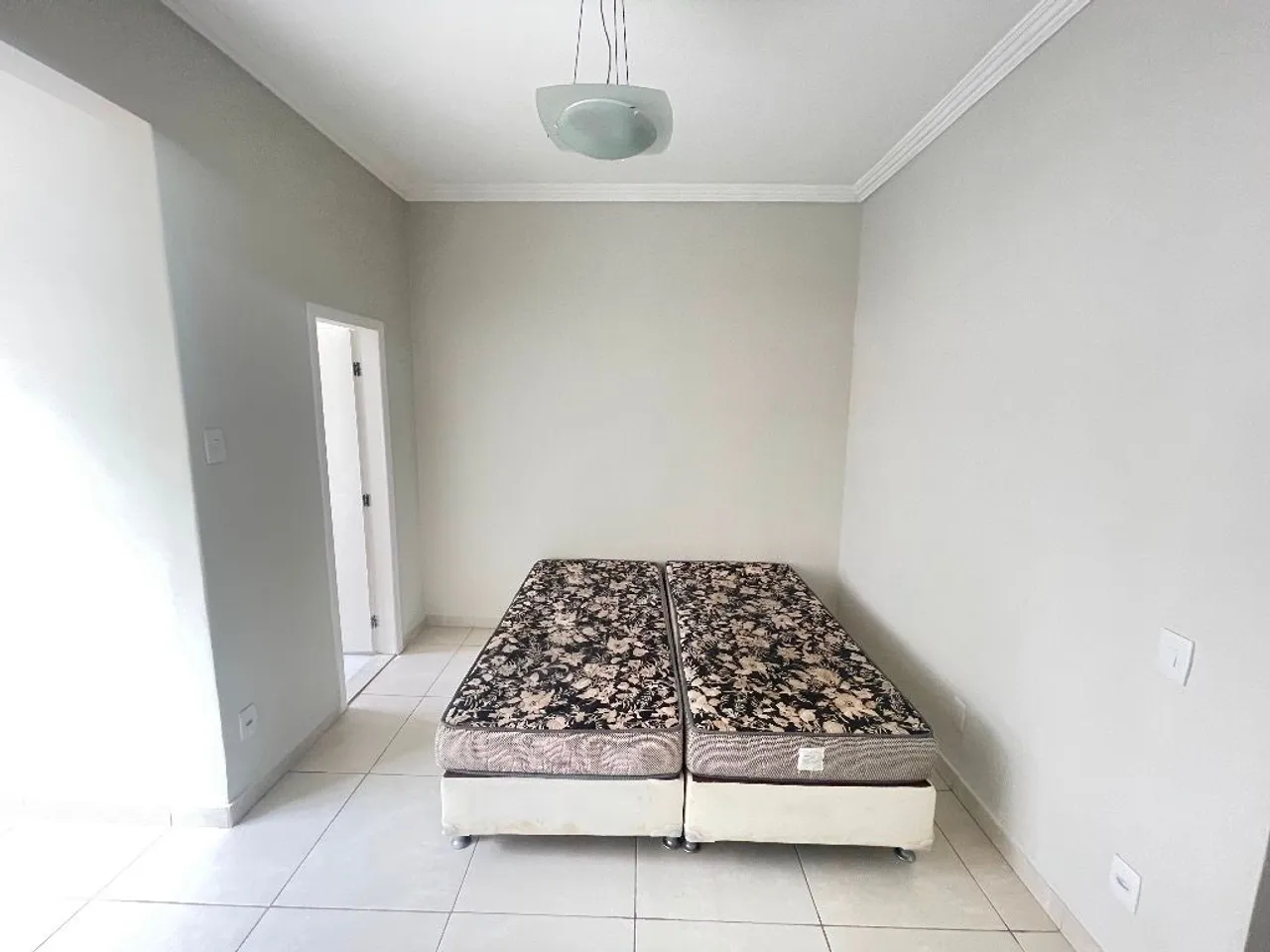 Apartamento de 1 quarto com box de vidro e aquecimento a gás — photo 9