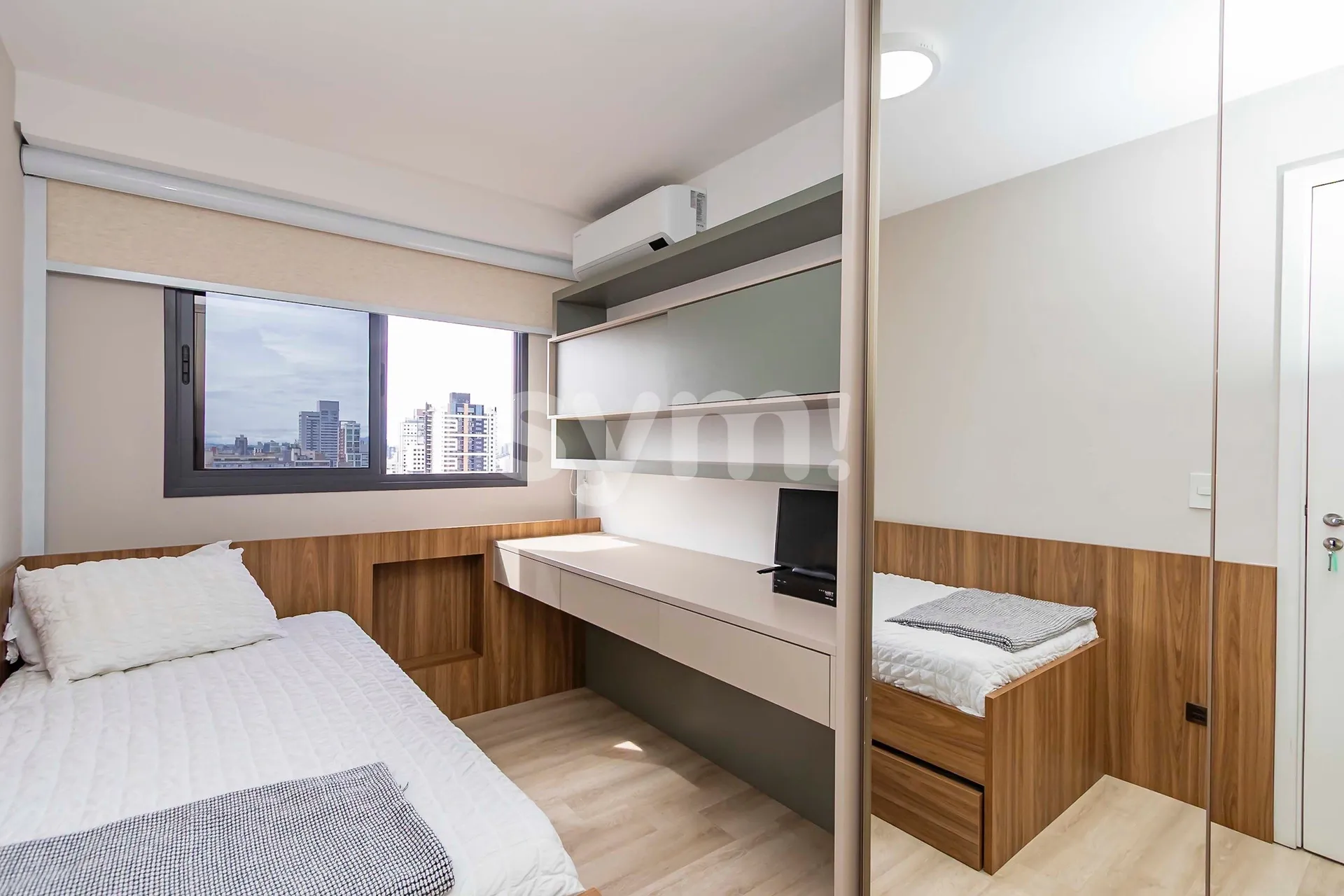 Furnished 2-bedroom apartment with a balcony grill — photo 88