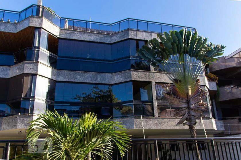 400 m² duplex with 4 bedrooms and 2 en-suite baths — photo 47