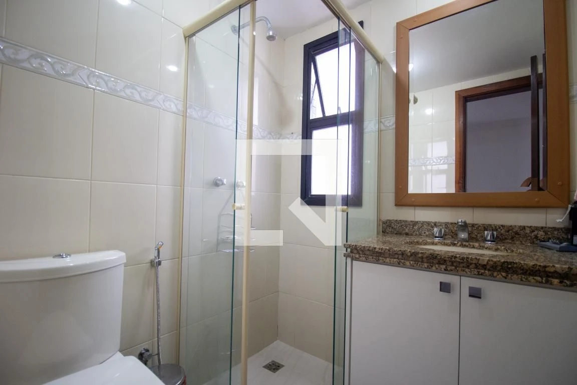 Furnished apartment with 3 en-suite bedrooms — photo 22
