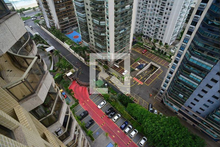 3-bedroom apartment with a water view — photo 16