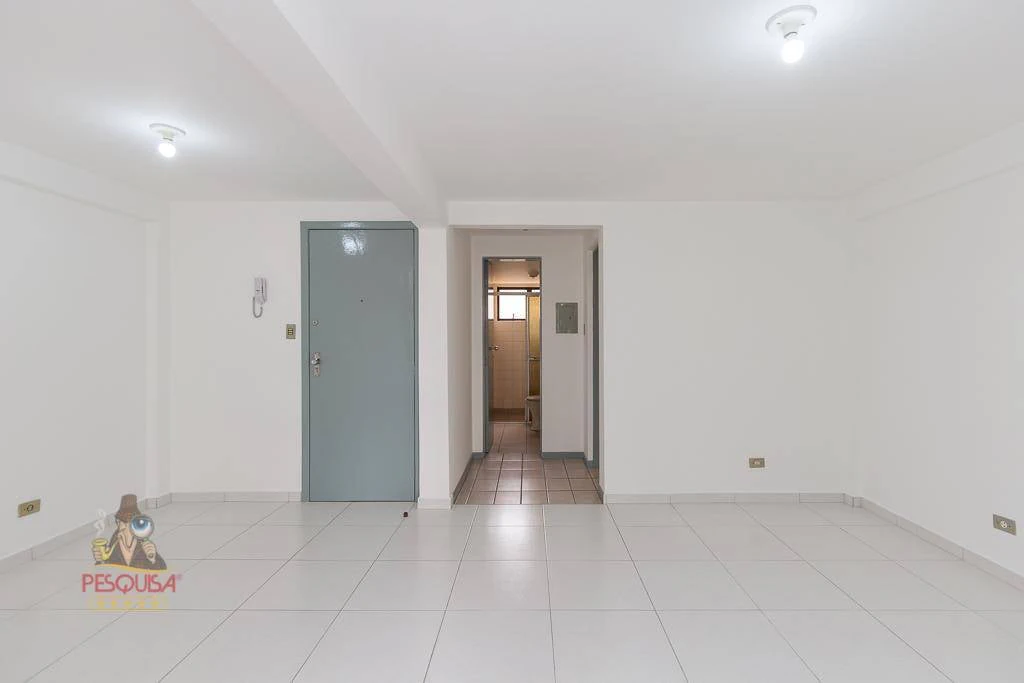 1-bedroom apartment with a laundry area — photo 4