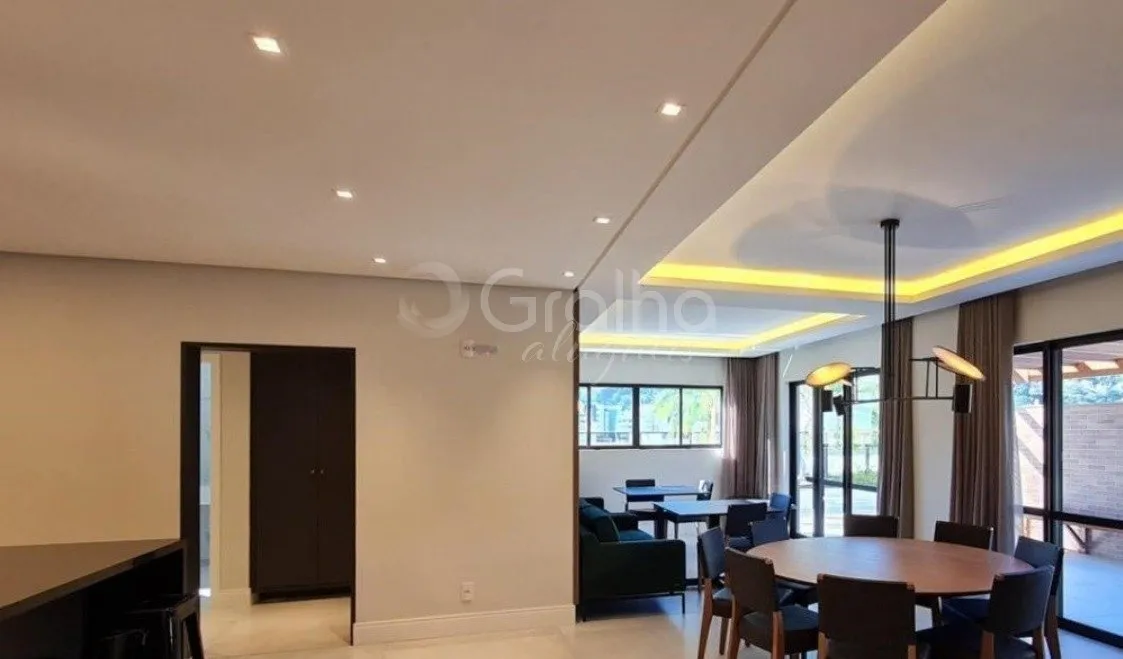 Меблированная студия с кухней открытой планировки, 73 м² — photo 18