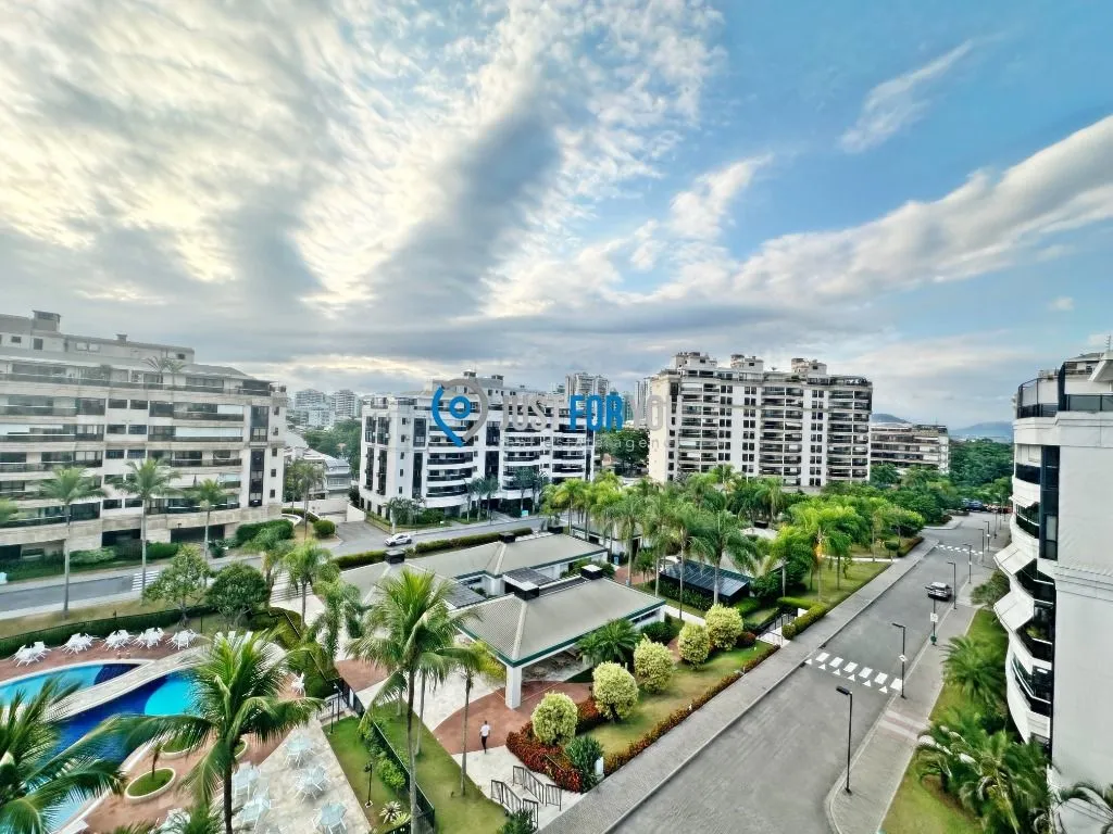 3-bedroom apartment with 5 bathrooms and 370 m² — photo 4