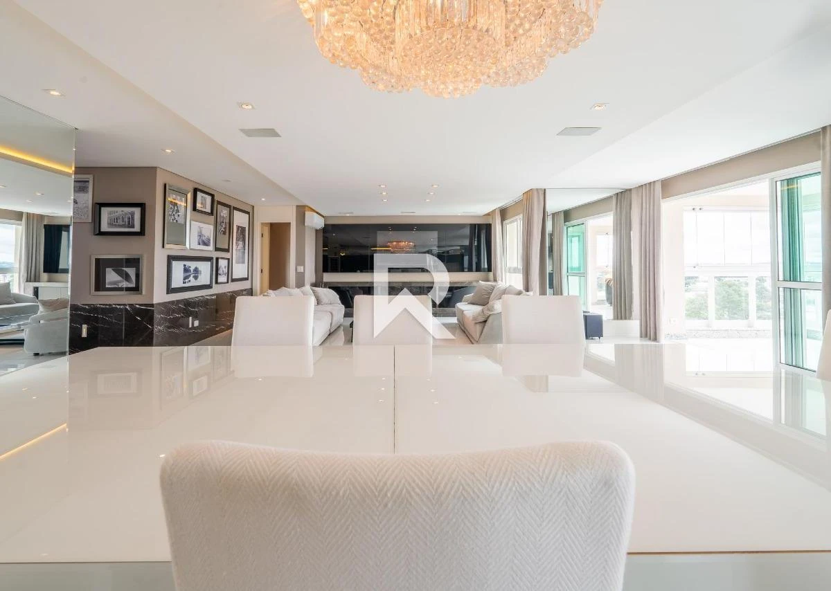 276 m² apartment with a bathtub and floor-to-ceiling windows — photo 30