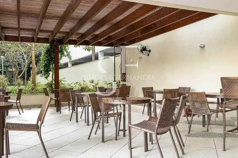 Apartment with 4 bedrooms, balcony and terrace — photo 30