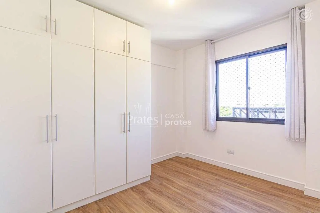 Apartment, 81 m², with wood or laminate floors — photo 17