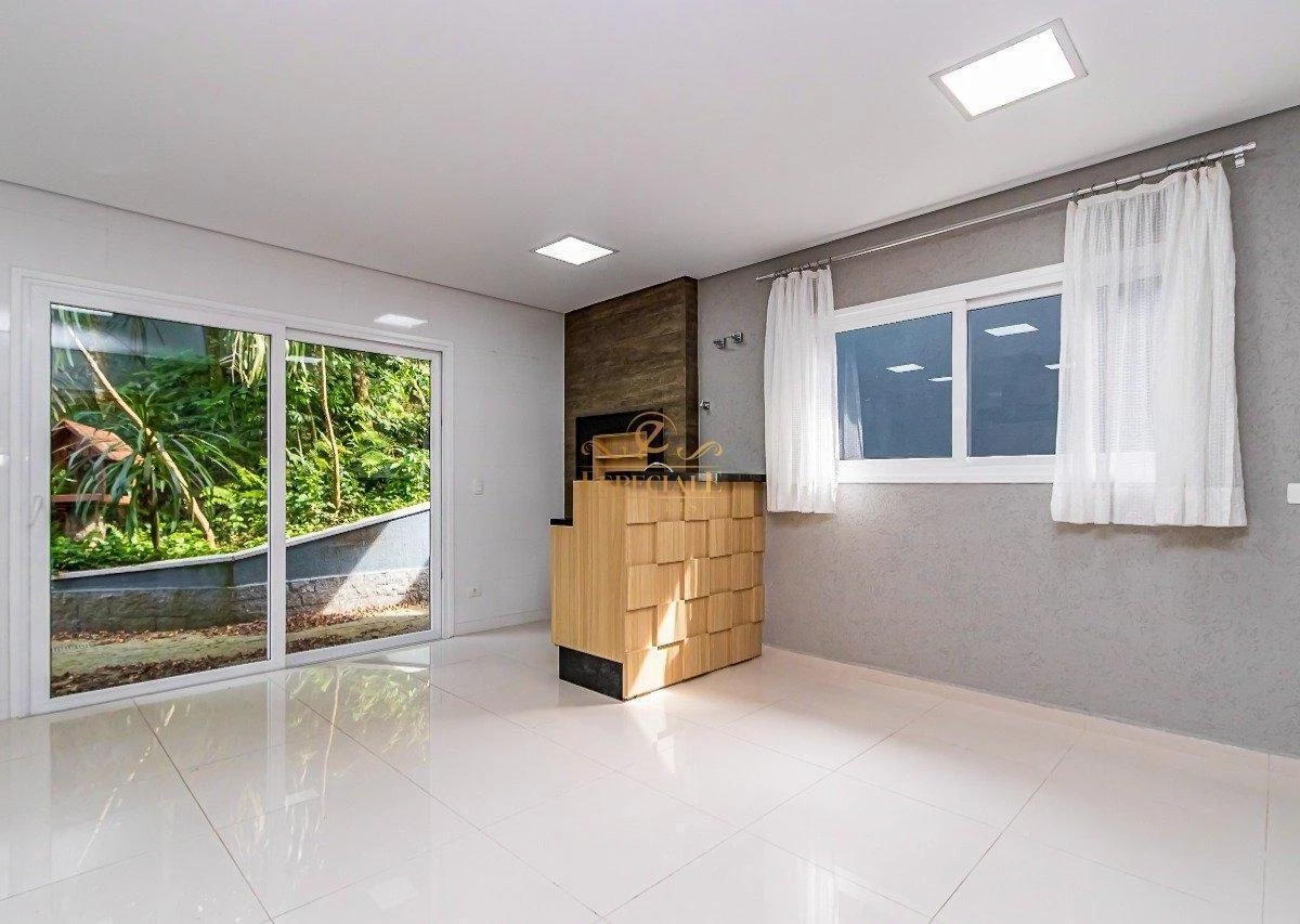 Ванна и 3 спальни: дом 295 м² — photo 40