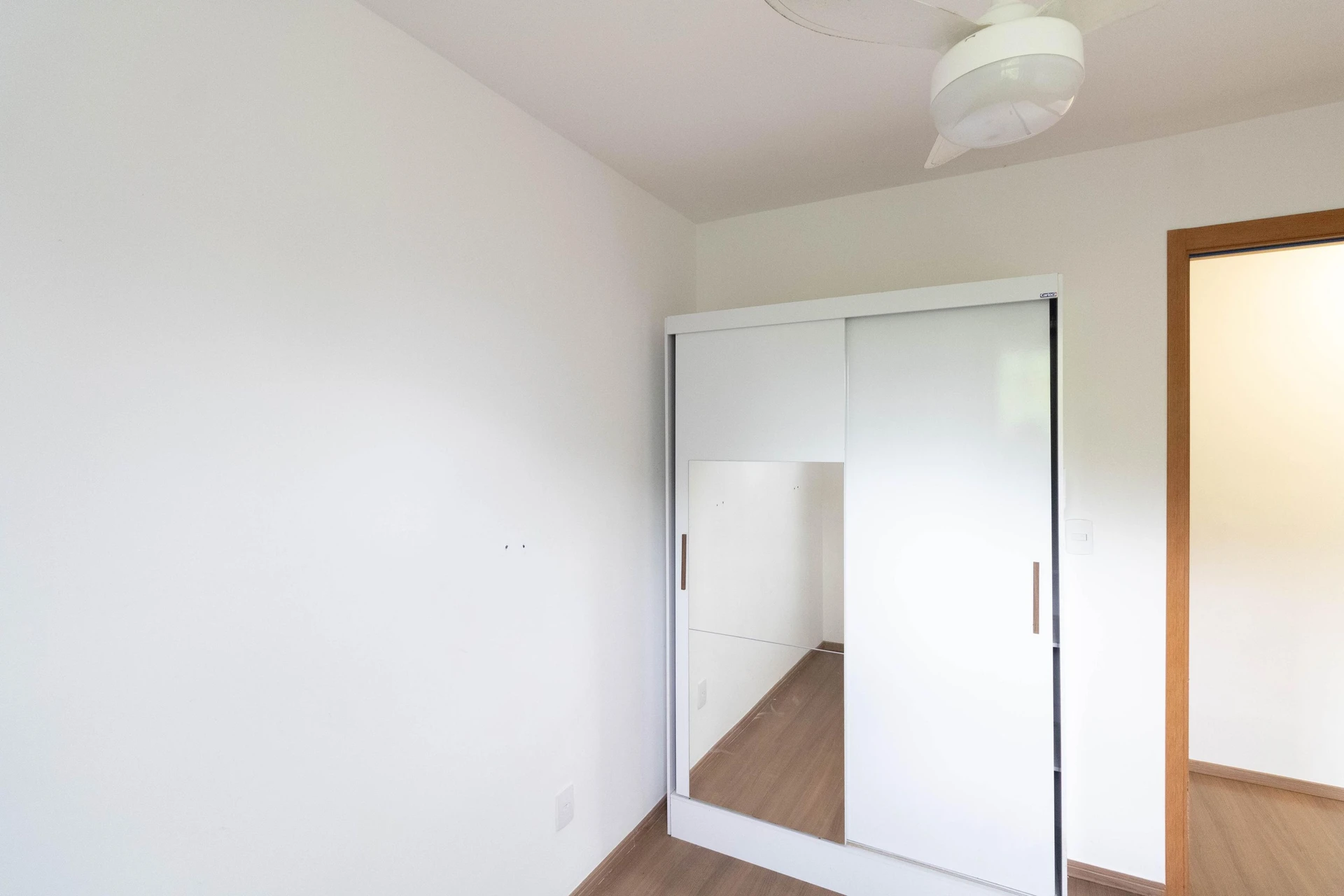 2-bedroom apartment in a building with a gym — photo 37