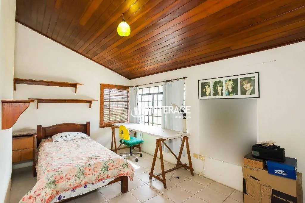 Furnished house with 5 bedrooms and a private BBQ area — photo 12