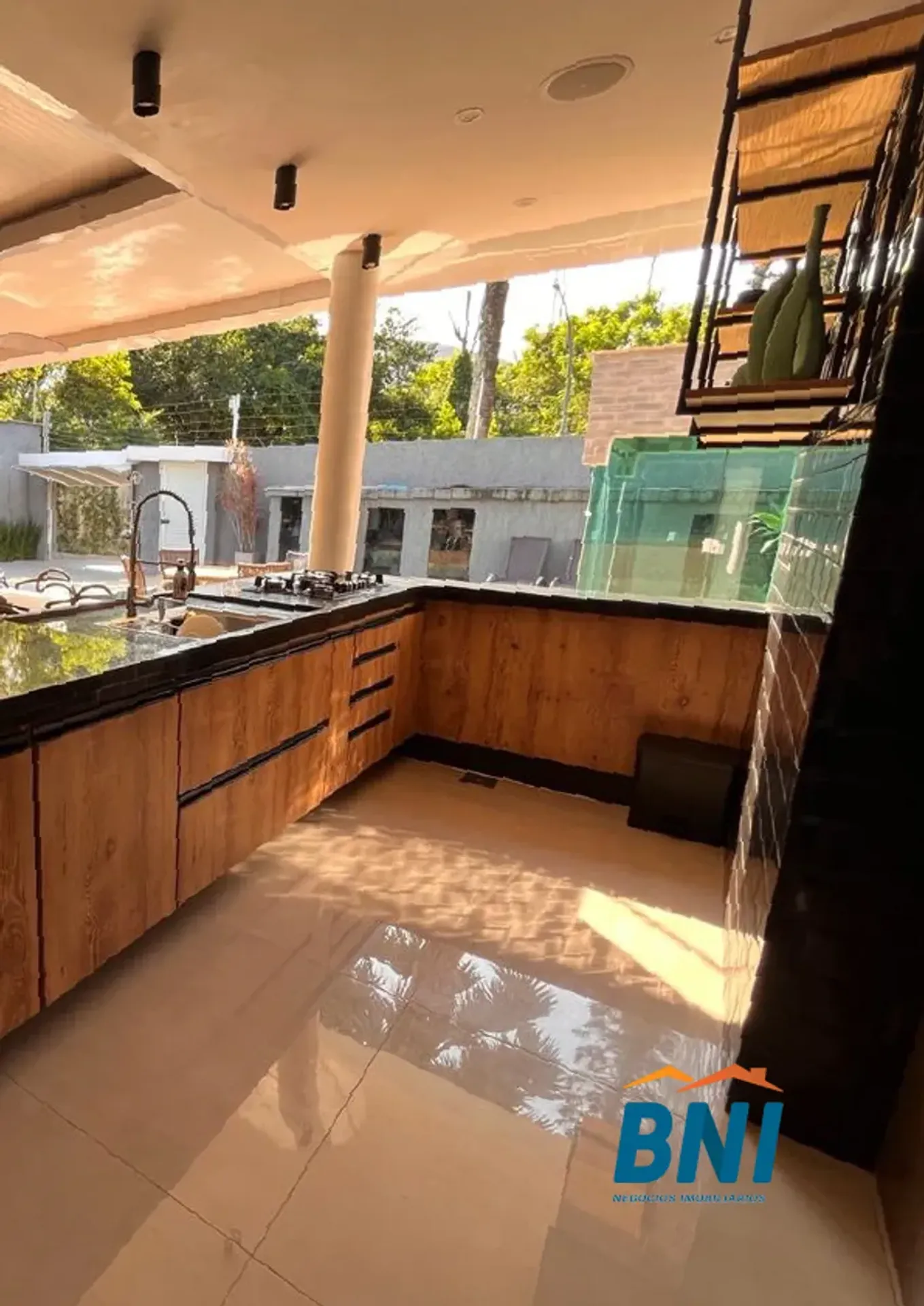 Garden in a 4-bedroom house, 320 m² — photo 27