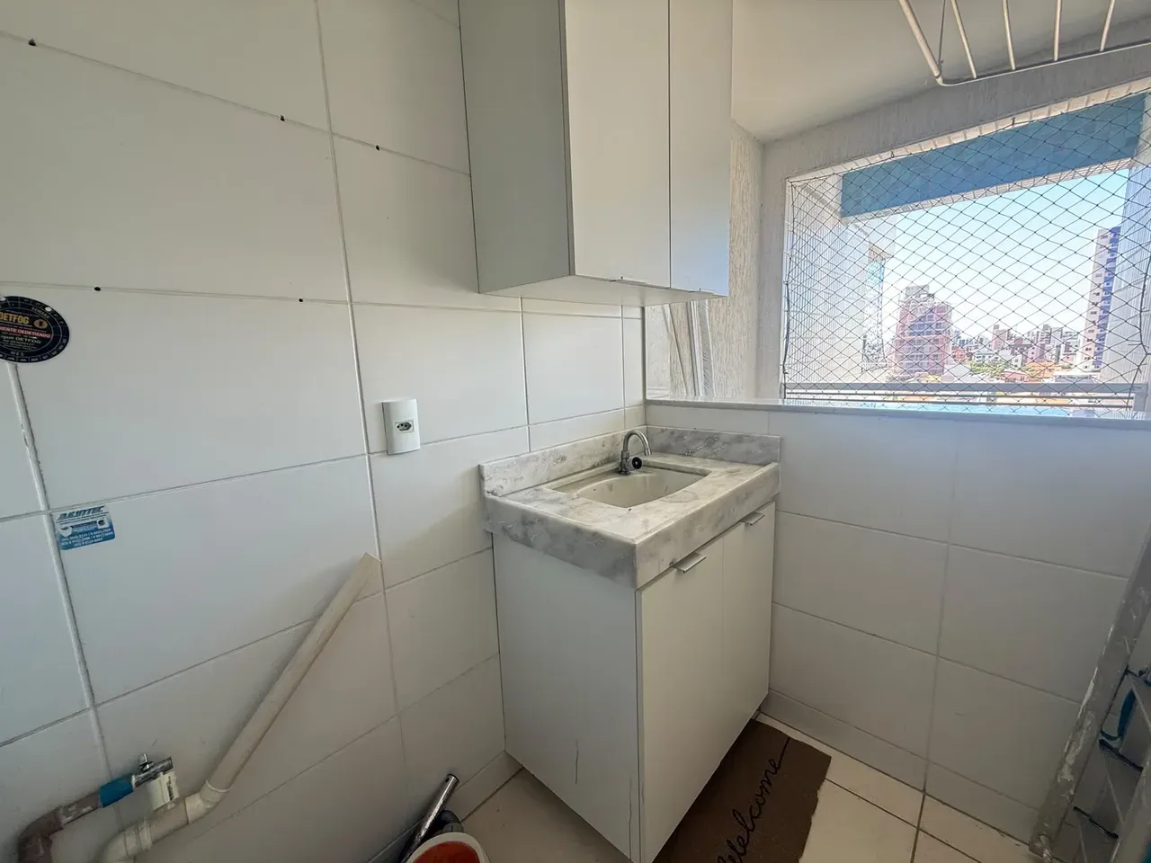 3-bedroom apartment with a washing machine in João Pessoa — photo 16
