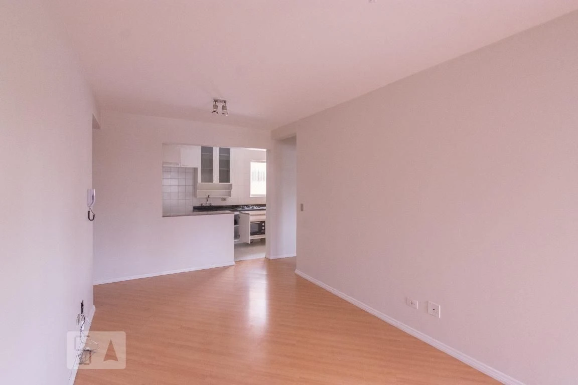 Apartamento com piso de madeira ou laminado, Centro — photo 15