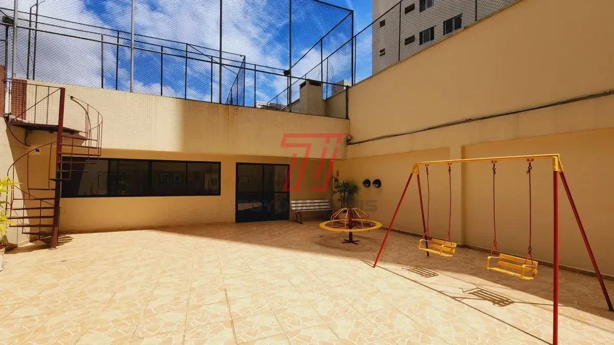 3-bedroom apartment with a bathtub in Curitiba — photo 15