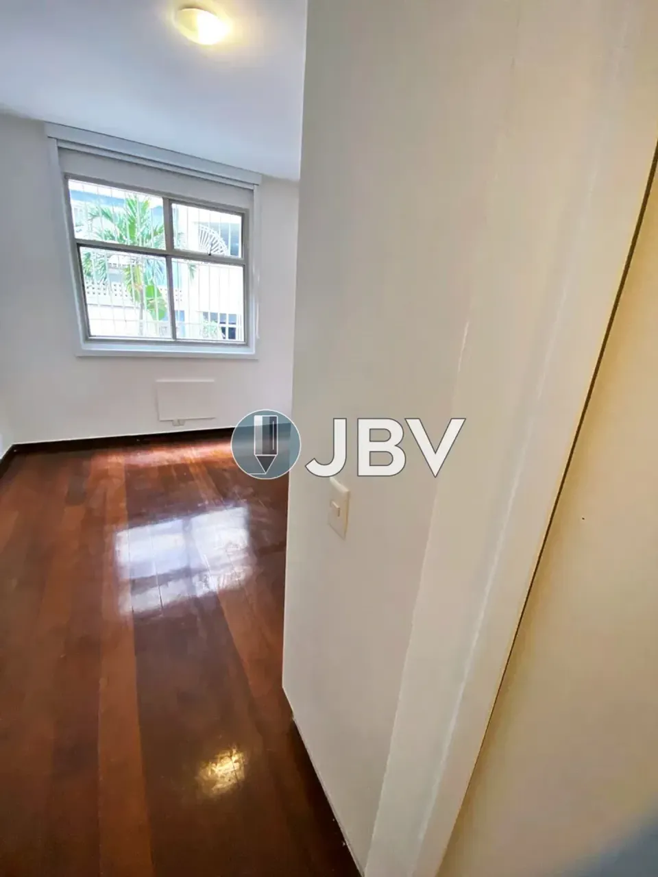 2-bedroom apartment with 1 bath and 1 parking spot — photo 14