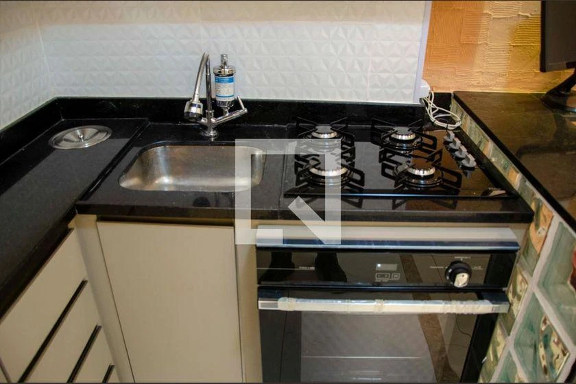 Studio apartment with 1 bedroom and open-plan gas kitchen — photo 6