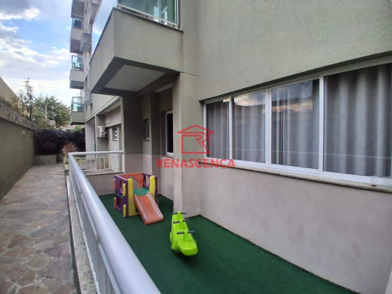 Apartment on the 3rd floor with a grill on the balcony — photo 25