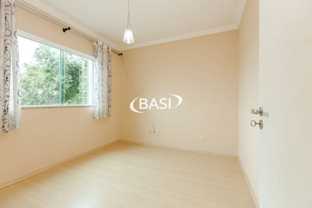 Two-story house with 3 bedrooms and 3 bathrooms, 2 parking — photo 33