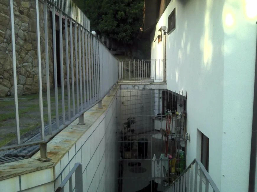 House with 5 en-suite bedrooms and 8 bathrooms — photo 19