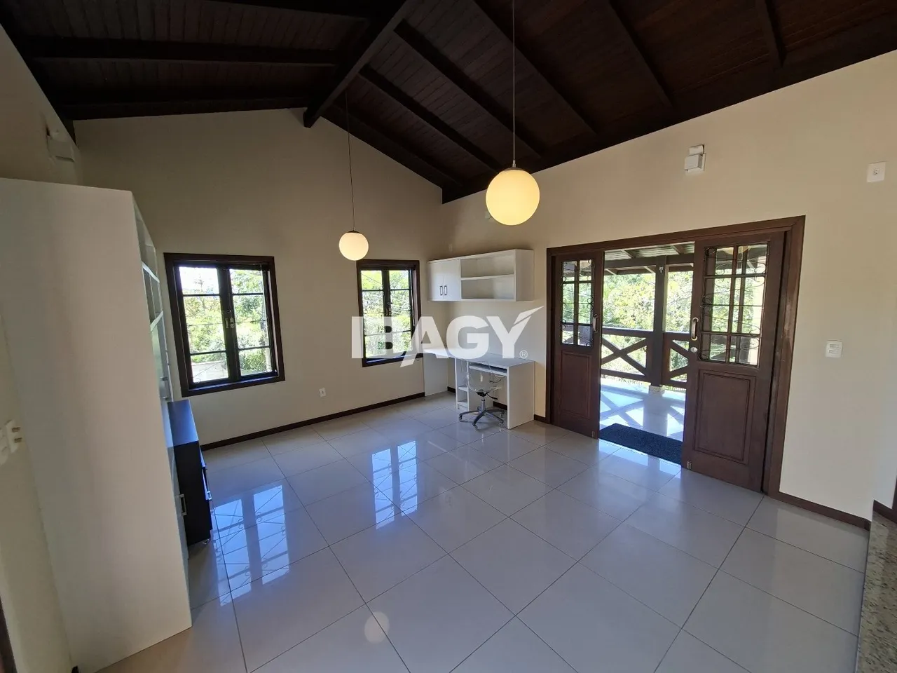One-bedroom house with a mountain view in Florianópolis — photo 6
