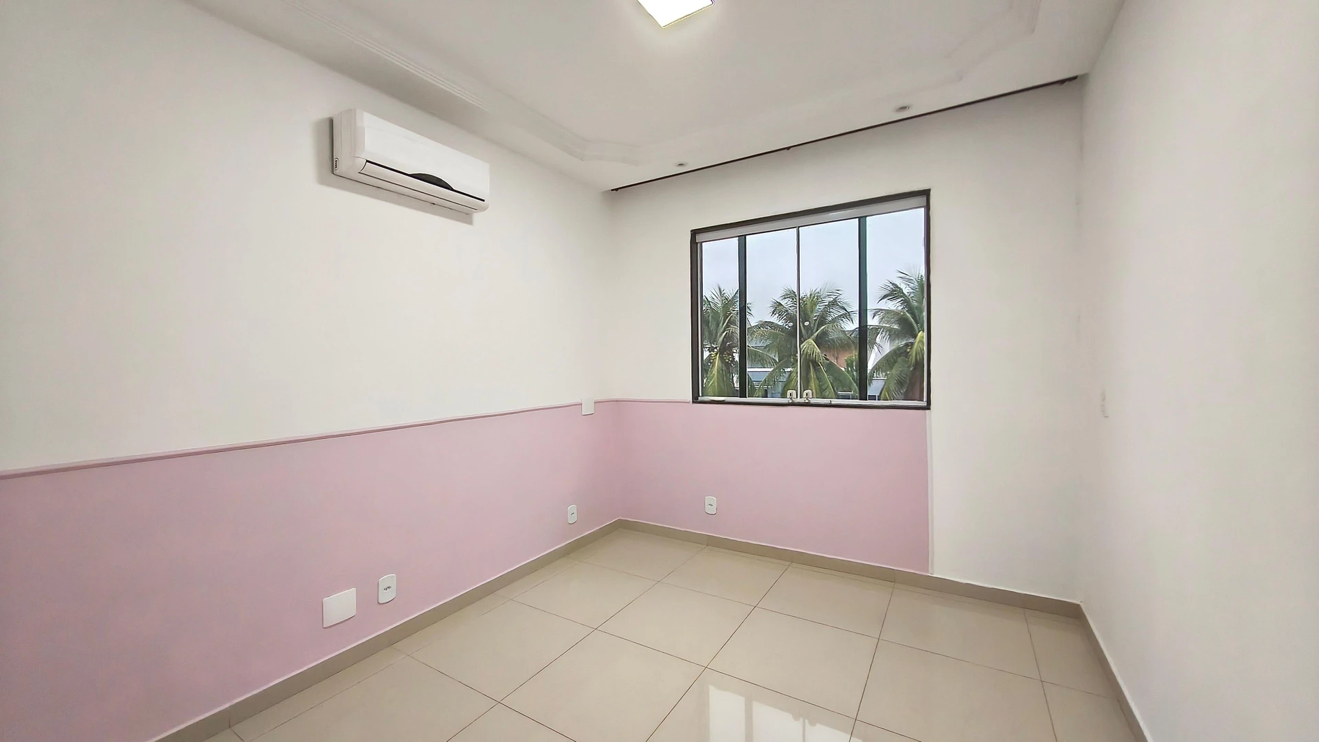House, 241 m², with floor-to-ceiling windows — photo 5