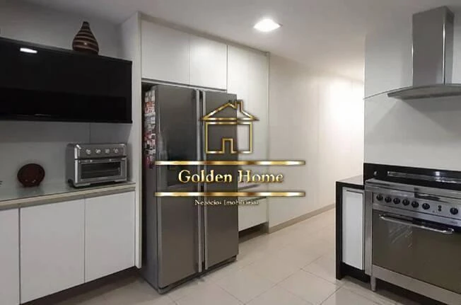 Furnished 260 m² apartment with 4 en-suite bedrooms — photo 17