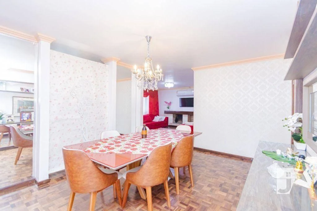 Ванна та 4 спальні: будинок 258 м² — photo 15