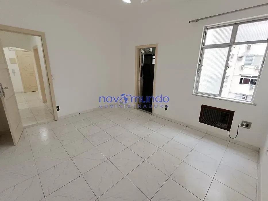 3-bedroom apartment, 1 with its own bathroom, 157 m² — photo 11