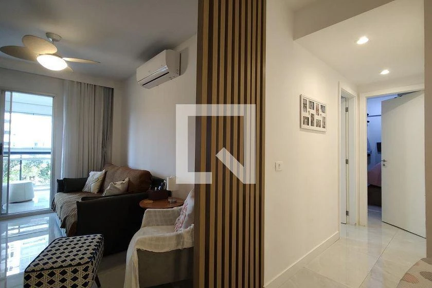 3-bedroom apartment with a walk-in closet — photo 40