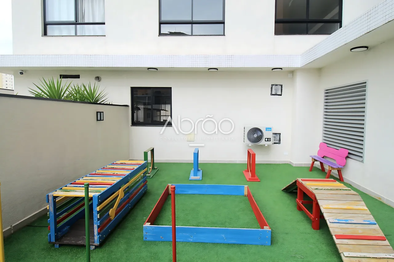 Furnished 1-bedroom apartment with an open kitchen — photo 9