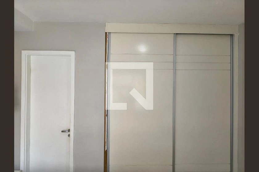 Furnished apartment, 103 m², with a glass-enclosed balcony — photo 22
