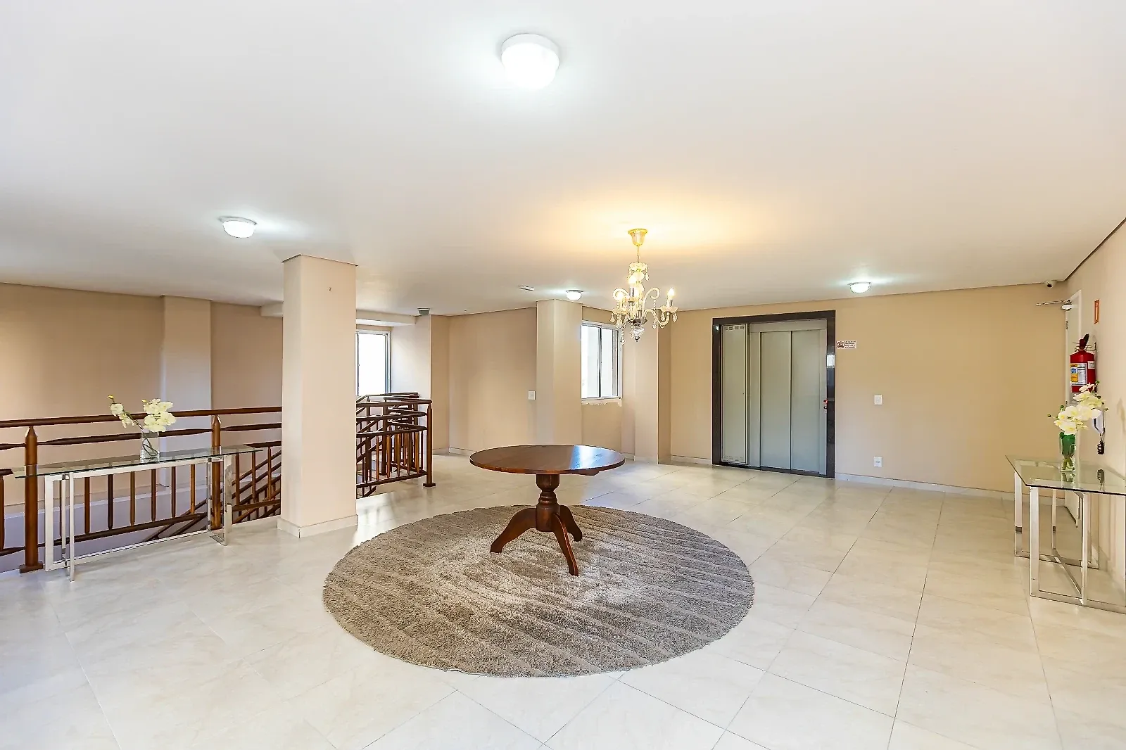 2-bedroom 63 m² apartment with a glass balcony — photo 85