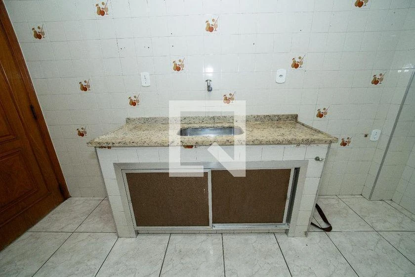90 m² apartment with a park view and a bathtub — photo 21