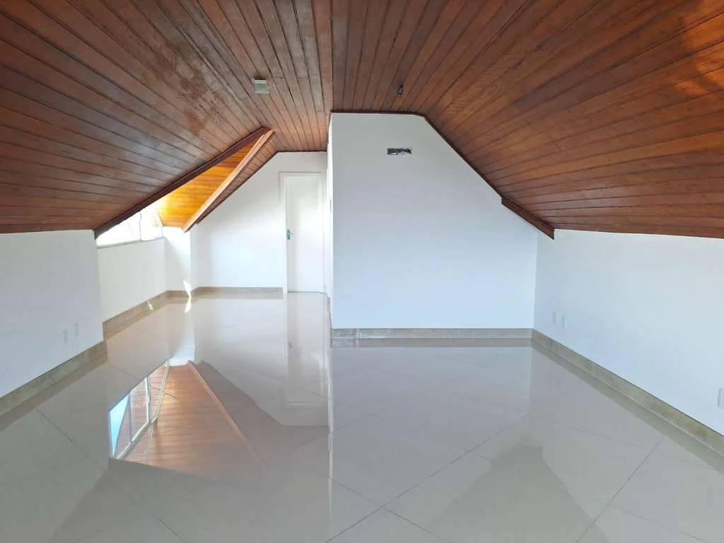 House with 4 ensuites and open-plan kitchen, 296 m² — photo 23