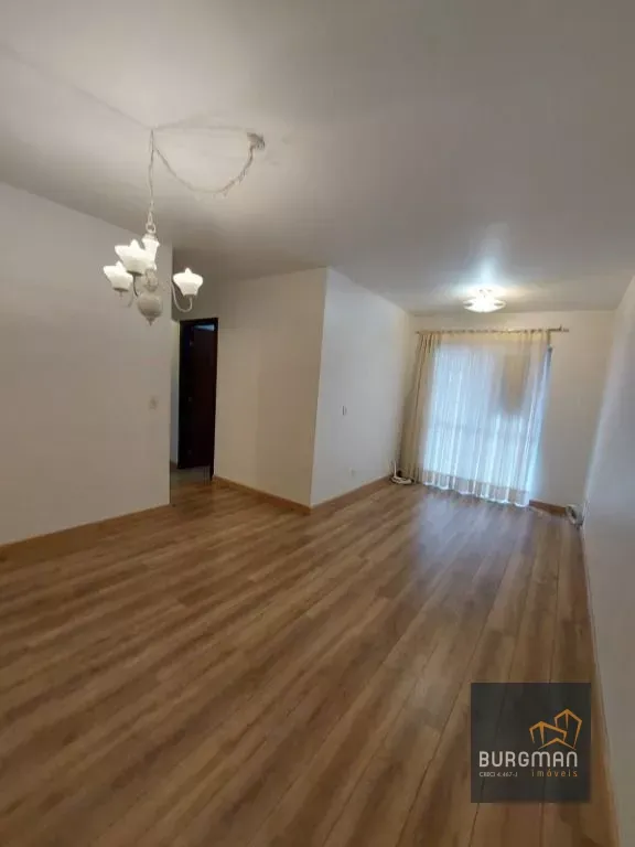 72 m² apartment with a walk-in closet and a home office — photo 9