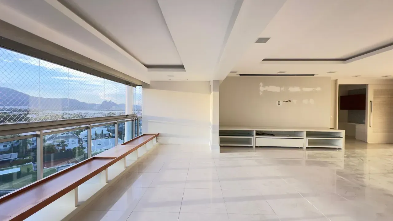 Apartamento com 4 quartos, 5 banheiros e cozinha americana a gás