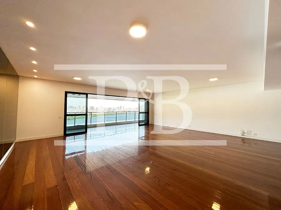 4-bedroom apartment with balcony and 319 m² — photo 4