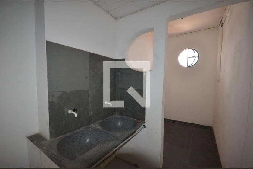 1-bedroom apartment with an electric shower — photo 26