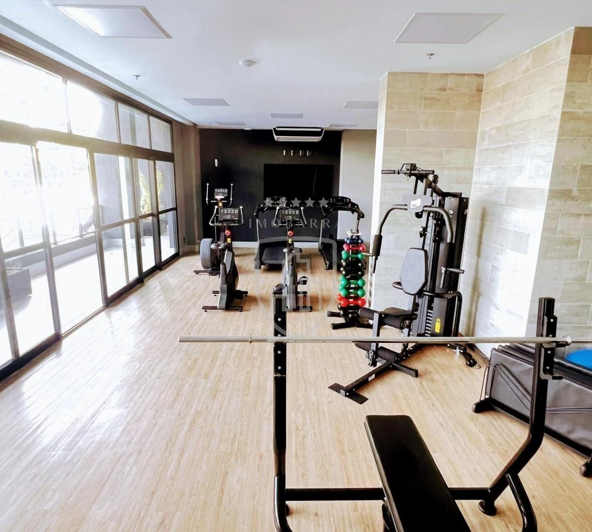 2 quartos e janelas do piso ao teto: apartamento de 75 m² — photo 14