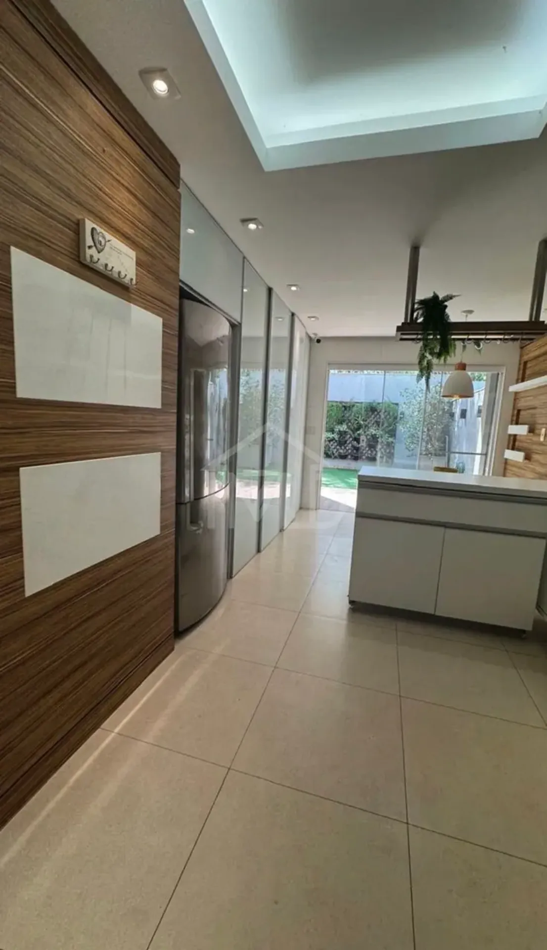 Casa com 4 quartos e 5 banheiros, com 3 vagas — photo 24