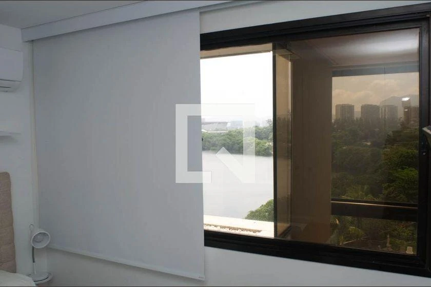 Furnished apartment, 105 m², with floor-to-ceiling windows — photo 8