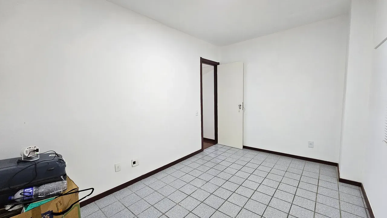 Apartment with 3 bedrooms and a balcony — photo 20