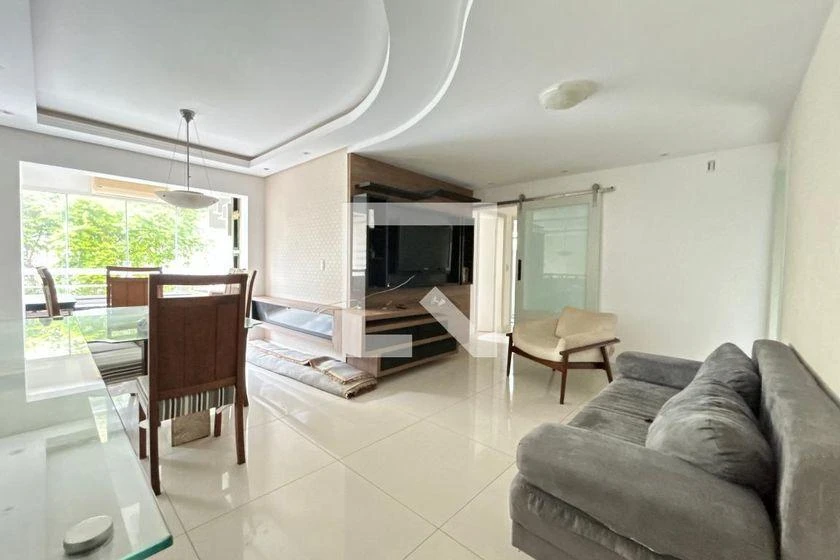 Furnished apartment, 108 m², with floor-to-ceiling windows — photo 4