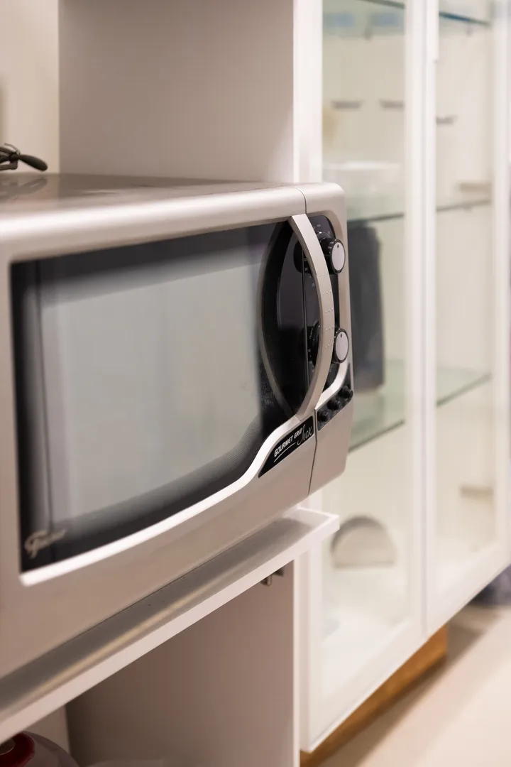 Furnished 55 m² apartment with open-plan gas kitchen — photo 19