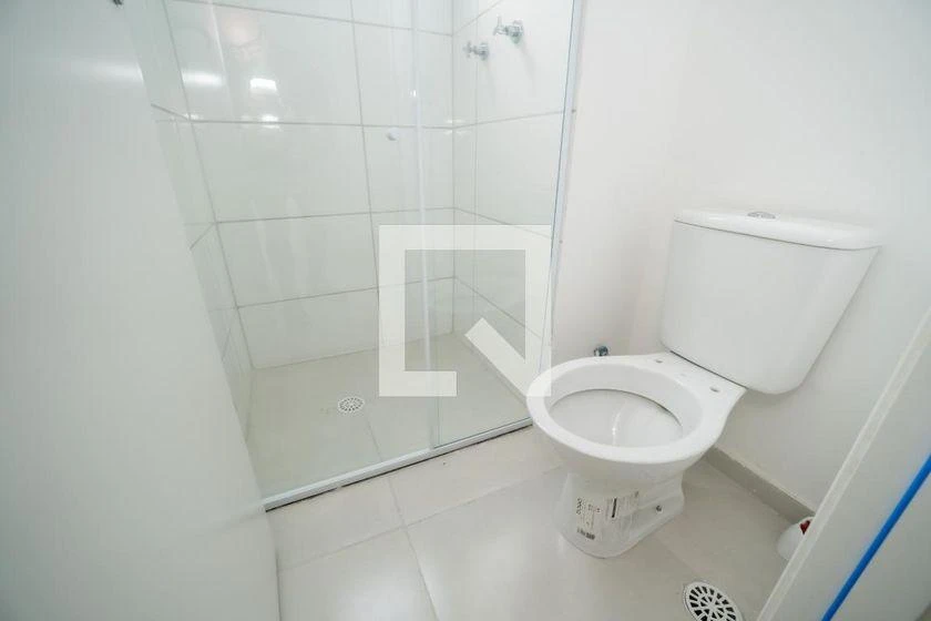 2-bedroom apartment in a building with a gym — photo 30