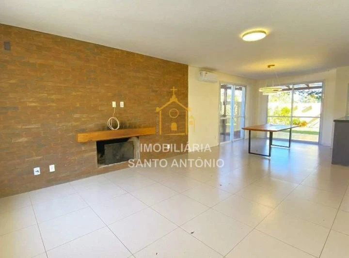 Condominium house for rent with 3 en-suites and 190 m²