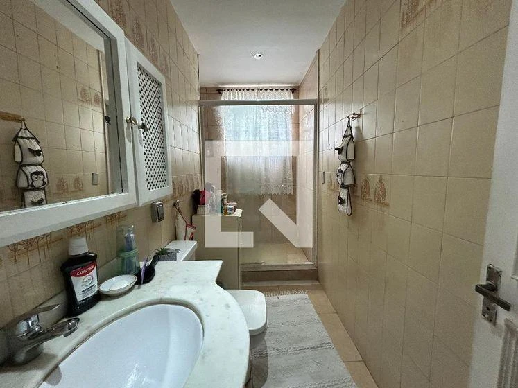 270 m² house with a glass-enclosed balcony and a dryer — photo 32