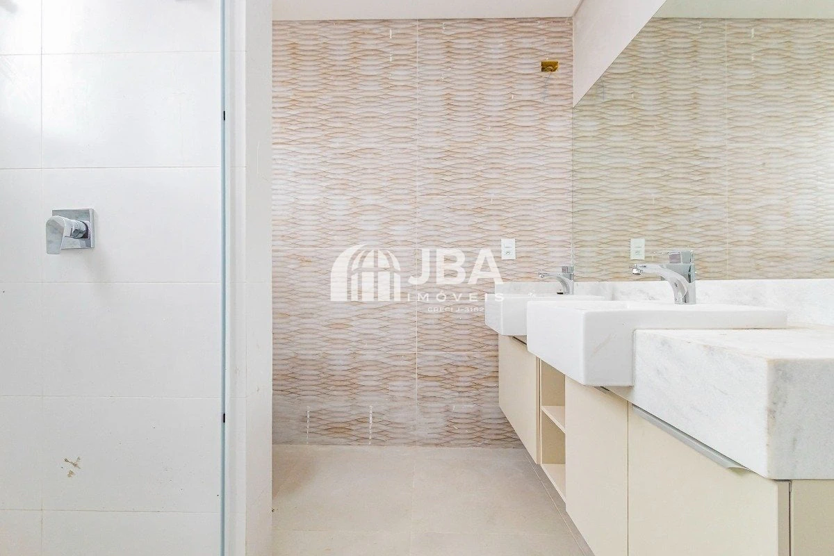 3-bedroom house with a private BBQ in Curitiba